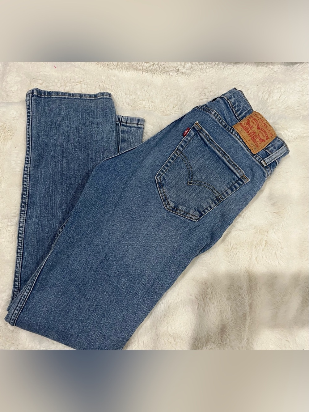 Levi's Women's Straight Leg Jeans in Classic Blue Wash